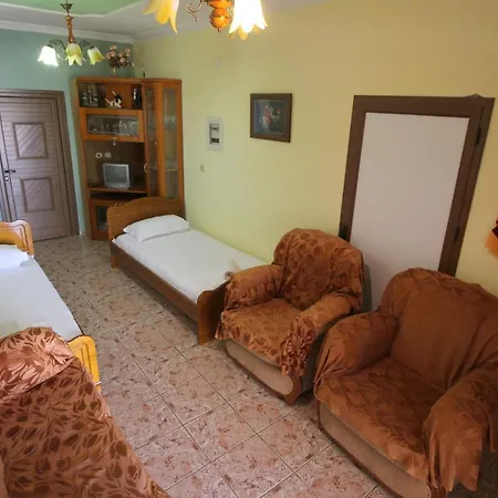 Apartment Agushi *
