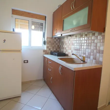 Agushi *